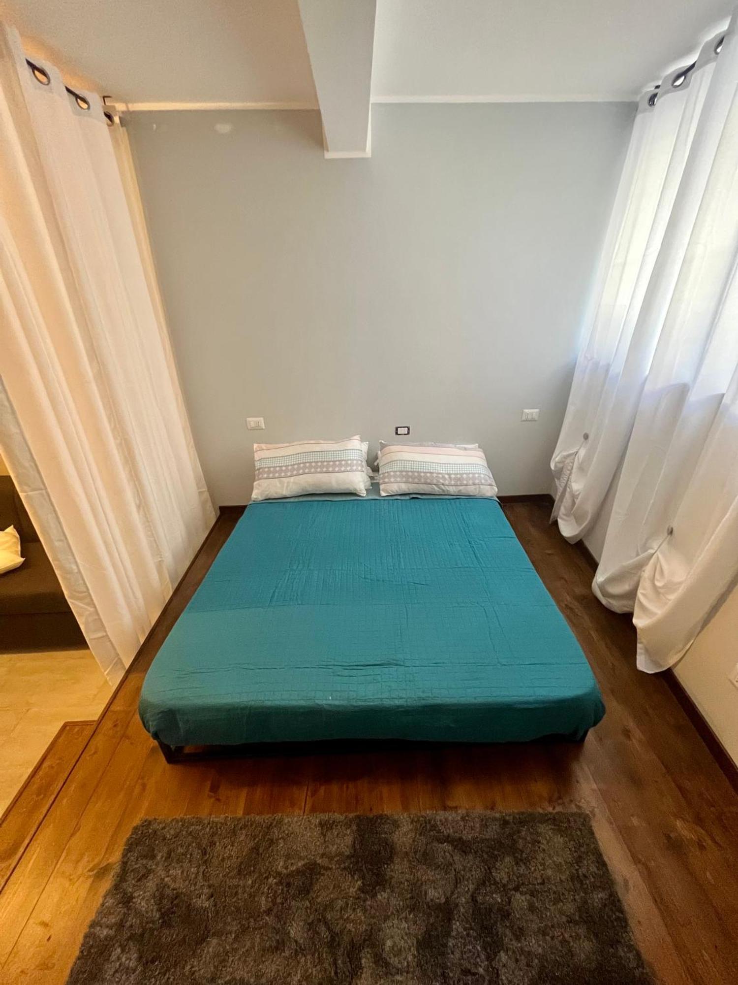 Residenza Elegante - A 5 Fermate Dal Duomo Villa Milan Luaran gambar