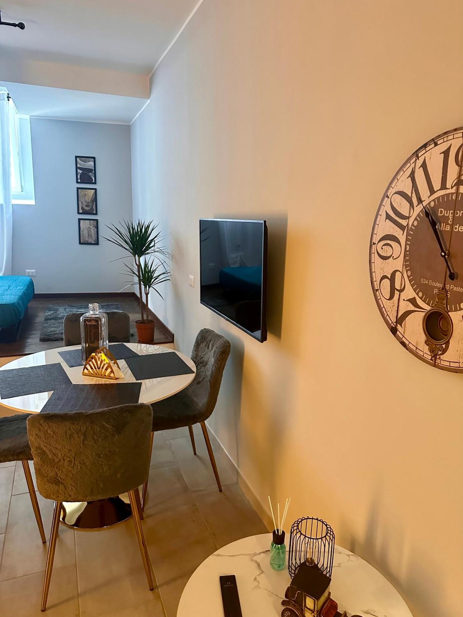 Residenza Elegante - A 5 Fermate Dal Duomo Villa Milan Luaran gambar