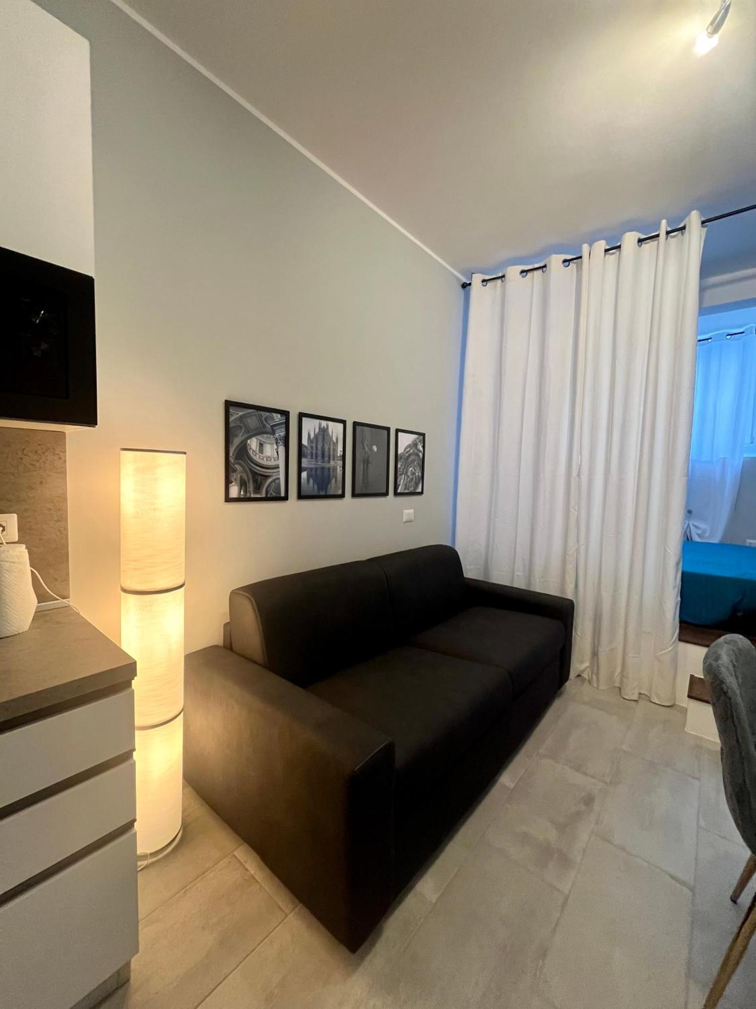 Residenza Elegante - A 5 Fermate Dal Duomo Villa Milan Luaran gambar
